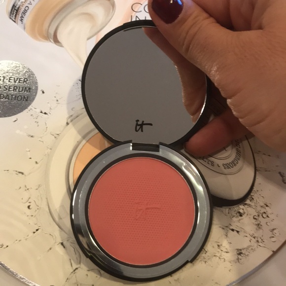 It cosmetics bye bye pores blush - Picture 6 of 7